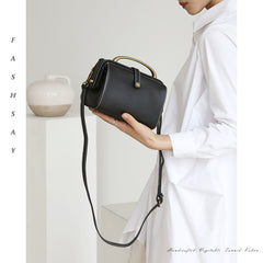 Womens Tan Leather Doctor Handbag Purses Classic Tan Doctor Crossbody Purse for Women