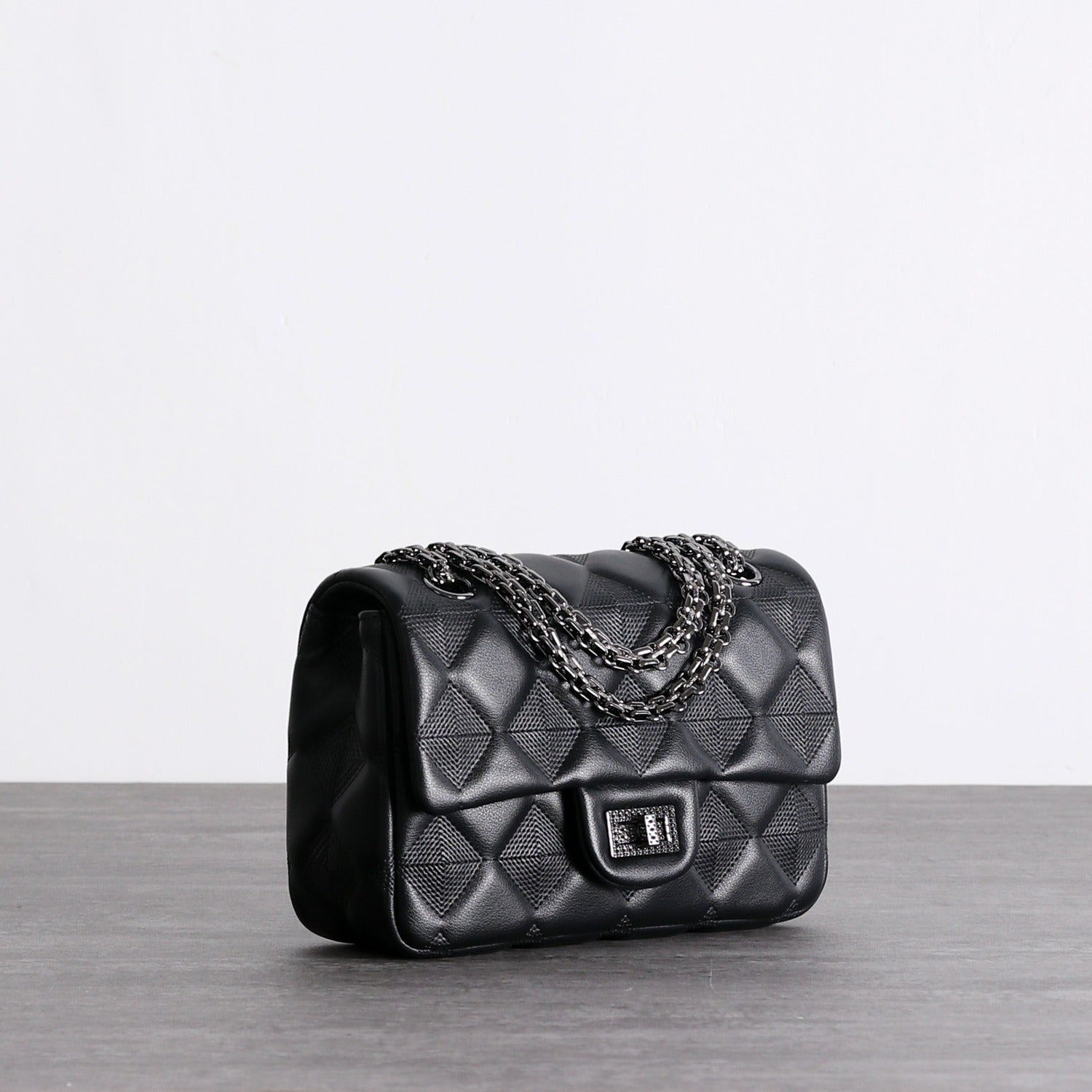 Womens Leather Diamond Mini Shoulder Purse Womens Black Diamond Chain Shoulder Purse Chain Purse for Ladies