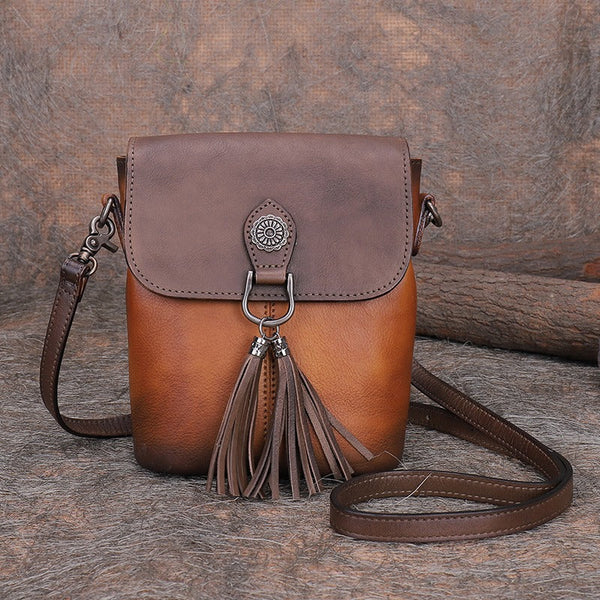 Vintage Small Red Leather Womens Vertical Shoulder - Bill Slots Detail