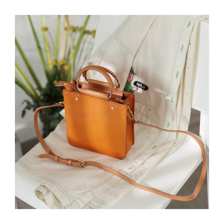 Small structured sales purse